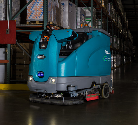 T16AMR en un almacén