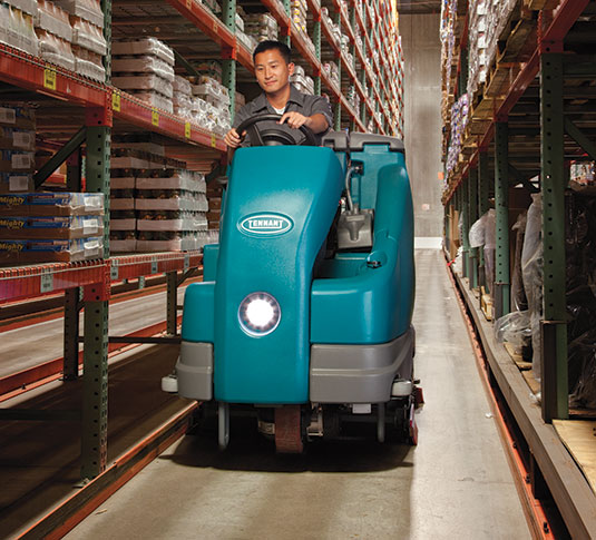 All American Foods - Lavapavimenti uomo a bordo T16 con ec-H2O di Tennant
