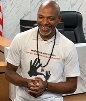 Alonzo HenleyがテナントカンパニーのCAC賞を受賞